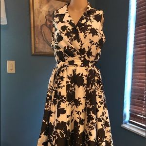 Stunning brown and white Jessica Howard sleeveless